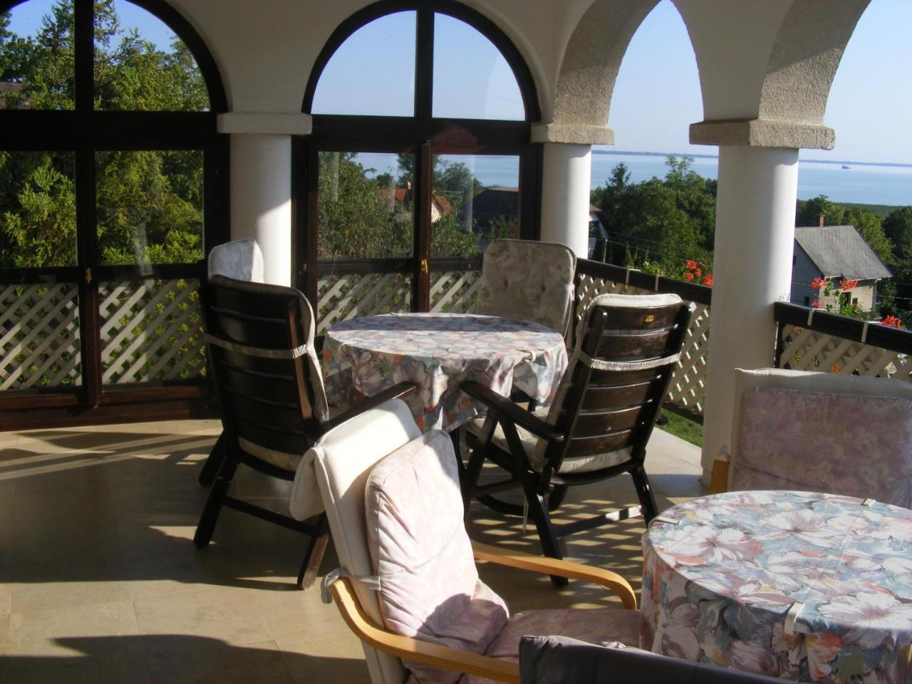 Pigal Panzio Bed & Breakfast Badacsonyors Bagian luar foto