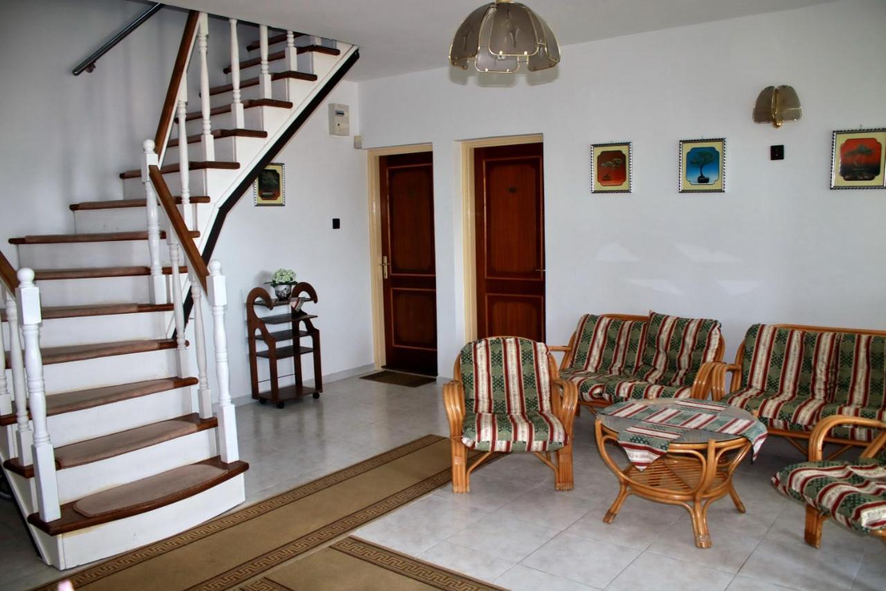 Pigal Panzio Bed & Breakfast Badacsonyors Bagian luar foto