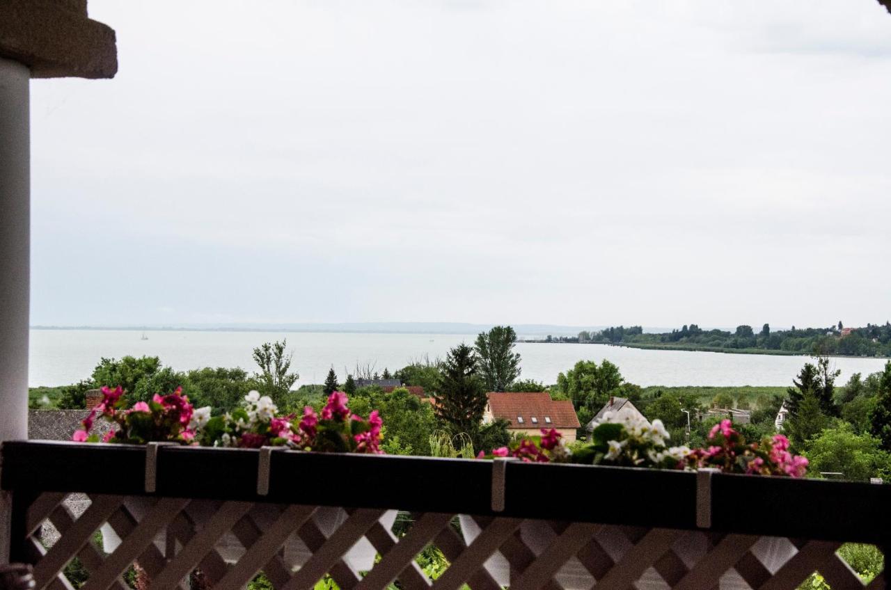 Pigal Panzio Bed & Breakfast Badacsonyors Bagian luar foto